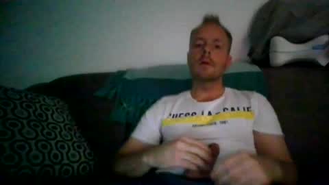 yourlove8523 online show from July 31, 6:02 am