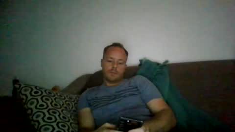 yourlove8523 online show from July 30, 3:28 am