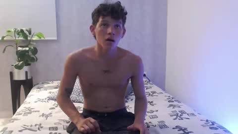 yovng_miaah online show from February 3, 4:25 am