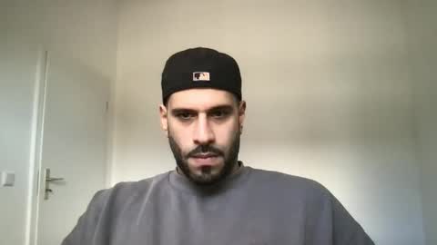 Snapshot of yul53 chatting on October 23, 10:29 am yul53 online show from October 23, 10:29 am