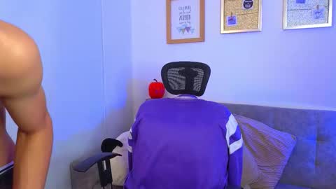 yulian_vasquez online show from November 1, 1:15 pm