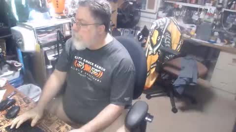 yummyflguy online show from April 13, 7:03 pm