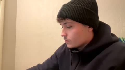 Snapshot of yungstudbev chatting on December 22, 11:20 pm yungstudbev online show from December 22, 11:20 pm