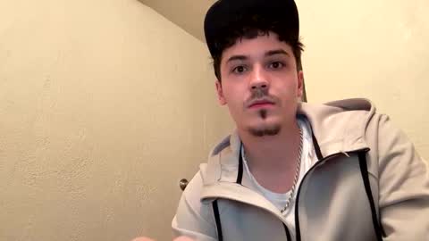 Snapshot of yungstudbev chatting on September 23, 5:29 am yungstudbev online show from September 23, 5:29 am