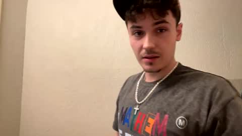 Snapshot of yungstudbev chatting on January 3, 4:55 am yungstudbev online show from January 3, 4:55 am