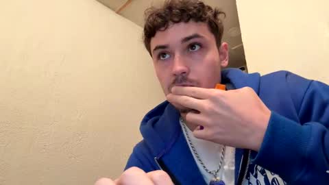 Snapshot of yungstudbev chatting on September 14, 11:29 pm yungstudbev online show from September 14, 11:29 pm