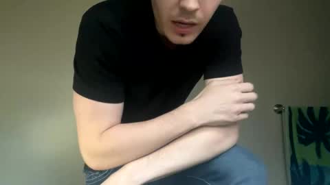 Snapshot of yungstudbev chatting on December 9, 6:19 pm yungstudbev online show from December 9, 6:19 pm