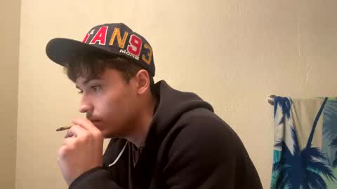 Snapshot of yungstudbev chatting on January 10, 1:32 am yungstudbev online show from January 10, 1:32 am