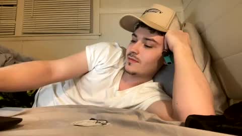 Snapshot of yungstudbev chatting on March 8, 5:47 am yungstudbev online show from March 8, 5:47 am