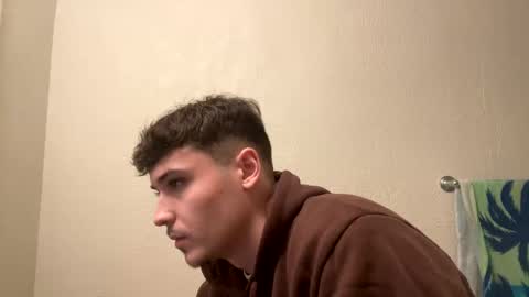 Snapshot of yungstudbev chatting on December 17, 12:56 am yungstudbev online show from December 17, 12:56 am