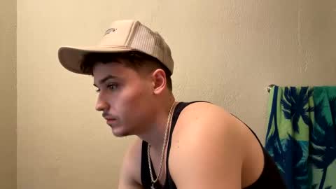 Snapshot of yungstudbev chatting on February 27, 2:08 am yungstudbev online show from February 27, 2:08 am