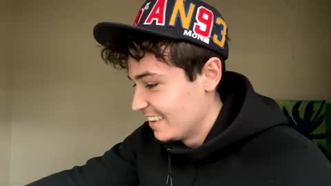 Snapshot of yungstudbev chatting on February 11, 8:31 pm yungstudbev online show from February 11, 8:31 pm