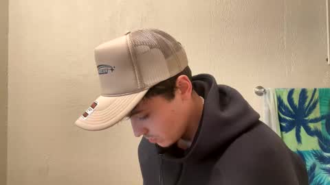 Snapshot of yungstudbev chatting on February 14, 3:33 am yungstudbev online show from February 14, 3:33 am