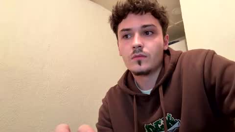 Snapshot of yungstudbev chatting on September 27, 4:10 am yungstudbev online show from September 27, 4:10 am