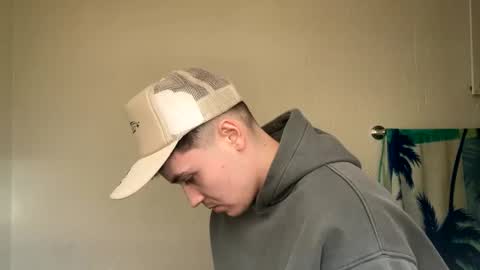 Snapshot of yungstudbev chatting on February 18, 9:09 pm yungstudbev online show from February 18, 9:09 pm