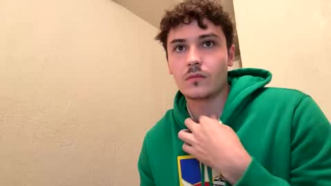 Snapshot of yungstudbev chatting on October 6, 2:38 am yungstudbev online show from October 6, 2:38 am