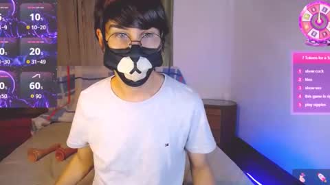 Snapshot of yuniorb chatting on January 19, 3:50 am the puppy boy online show from January 19, 3:50 am