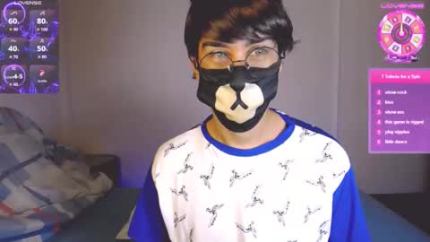 Snapshot of yuniorb chatting on October 19, 3:44 am the puppy boy online show from October 19, 3:44 am