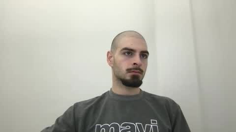 yvesbunnny online show from December 15, 4:59 pm