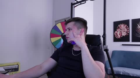 ZACK GILLIAN online show from June 6, 5:41 pm