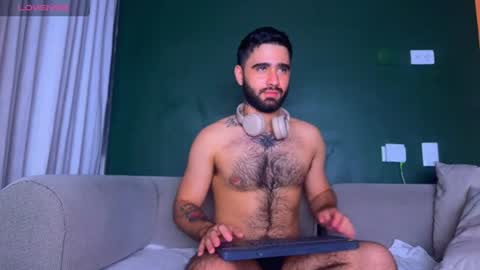 zack_sullivan22 online show from June 26, 2:36 am