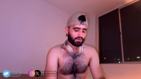 zack_sullivan22 online show from September 21, 2:12 am