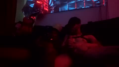 Snapshot of zaddyfine721 chatting on January 5, 9:14 pm zaddyfine721 online show from January 5, 9:14 pm