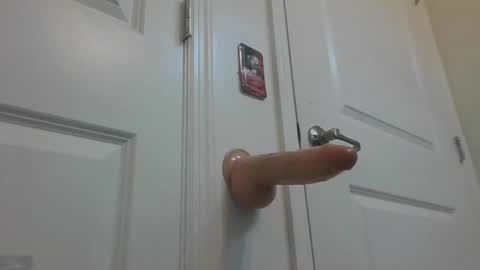 Snapshot of zaddypeg123 chatting on October 18, 5:23 am zaddypeg123 online show from October 18, 5:23 am