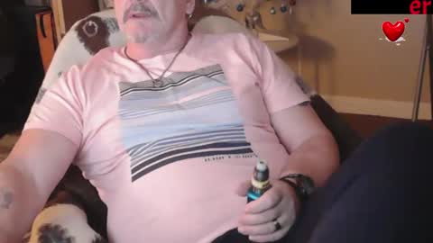 Snapshot of zander007 chatting on October 31, 3:48 pm zander007 online show from October 31, 3:48 pm