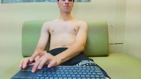 zane online show from March 25, 1:04 pm