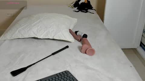 Zane Lux online show from July 10, 11:24 am