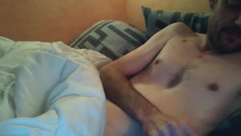 Snapshot of zaze71 chatting on February 16, 3:27 pm zaze71 online show from February 16, 3:27 pm