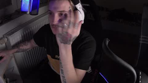 NaughtyOone online show from February 16, 8:00 pm