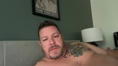 Snapshot of zellysgift1 chatting on November 1, 2:10 pm zellysgift1 online show from November 1, 2:10 pm