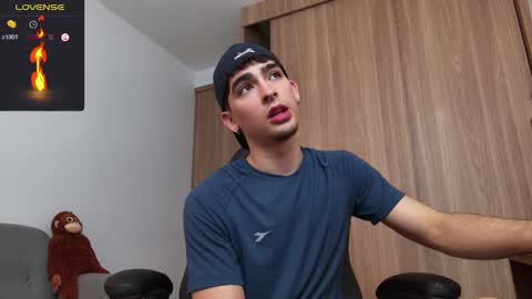 Snapshot of zenn_rush chatting on December 15, 12:06 pm Zenn online show from December 15, 12:06 pm