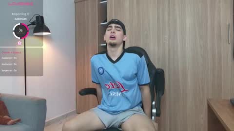 Snapshot of zenn_rush chatting on February 12, 1:27 pm Zenn online show from February 12, 1:27 pm