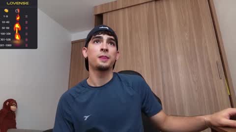 Snapshot of zenn_rush chatting on December 23, 12:30 pm Zenn online show from December 23, 12:30 pm