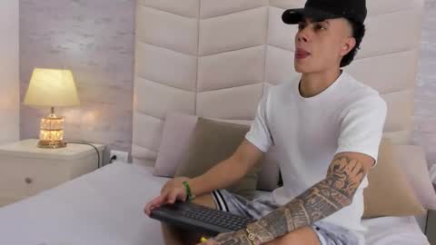 Sebas online show from October 18, 4:17 am