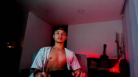 zeus online show from March 8, 1:15 am