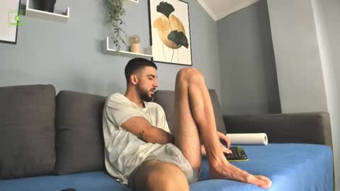 Snapshot of zeyn_edwards chatting on September 18, 5:20 am ZEYN online show from September 18, 5:20 am