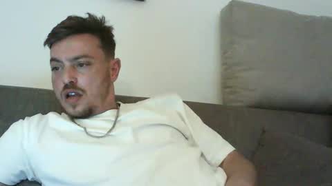 Roy online show from October 31, 10:57 pm