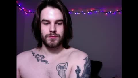 zorvello_83 online show from April 7, 7:58 pm