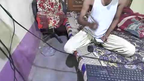 Zoya Khan online show from April 17, 8:22 pm