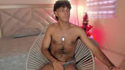 zyan_moreno online show from November 26, 4:10 pm