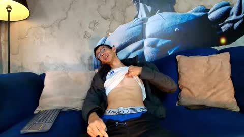 Snapshot of zyronight chatting on October 27, 7:49 pm Zyro Nigth online show from October 27, 7:49 pm