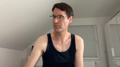 zzz123_cam online show from August 5, 3:06 pm