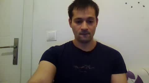 Snapshot of zzzzzzz41 chatting on December 9, 4:18 pm zzzzzzz41 online show from December 9, 4:18 pm