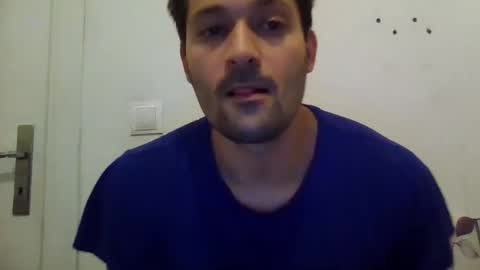 Snapshot of zzzzzzz41 chatting on December 17, 2:11 pm zzzzzzz41 online show from December 17, 2:11 pm