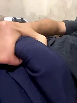 Magosupreme online show from December 3, 1:50 am