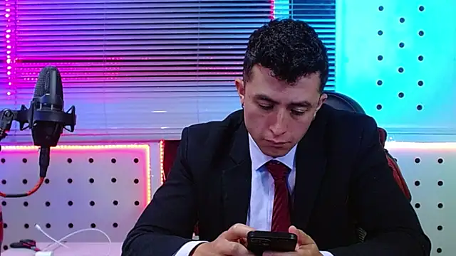 Darko0717 online show from May 9, 11:33 am